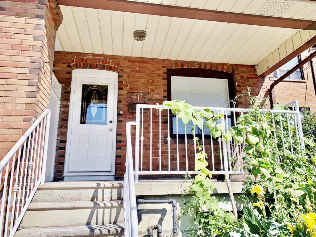 515 Ossington Avenue | Front of house
